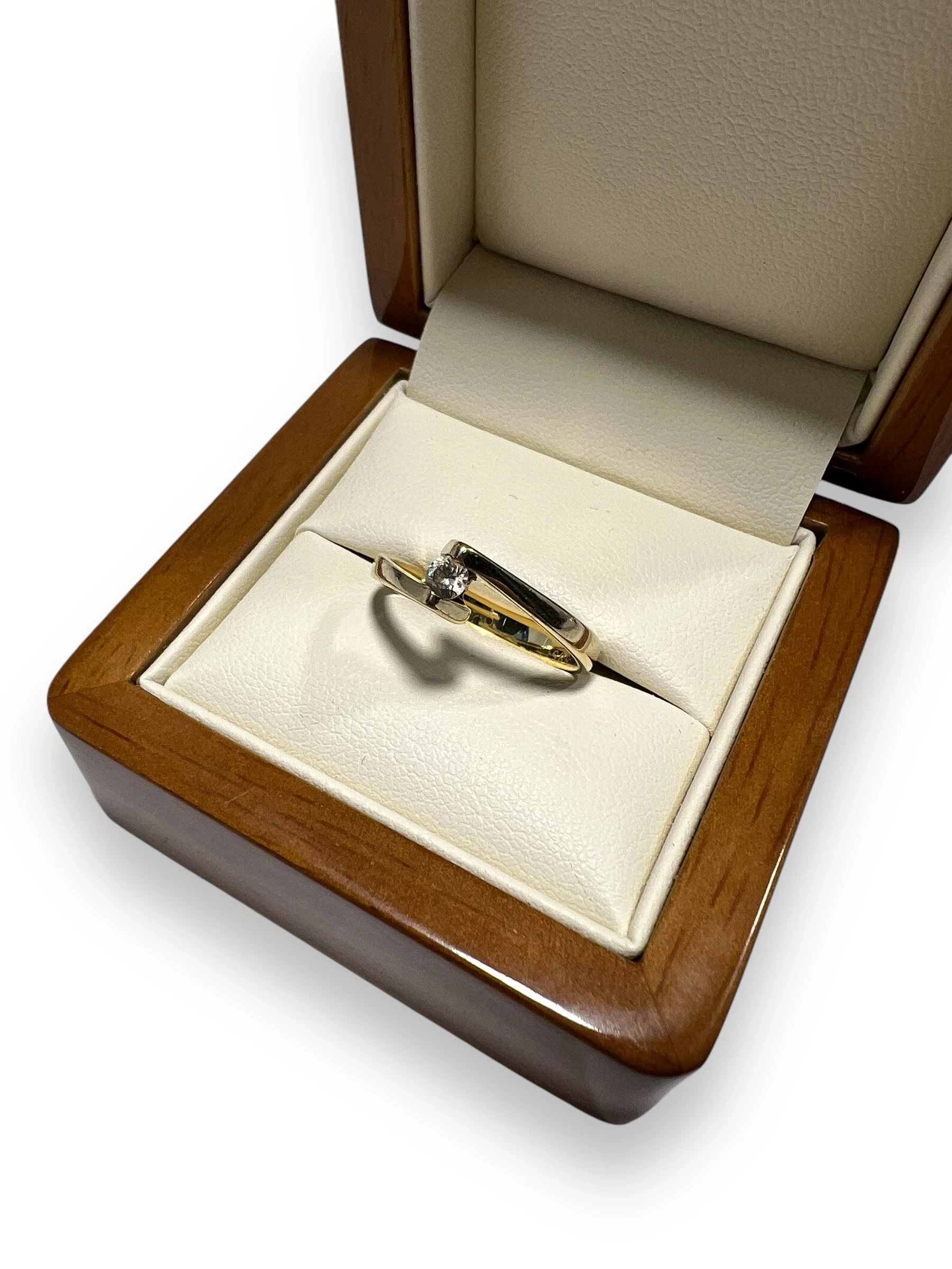 zloty-pierscionek-z-cyrkonia-278g585r15-rozmiarsrednica-wew-mm-372-15