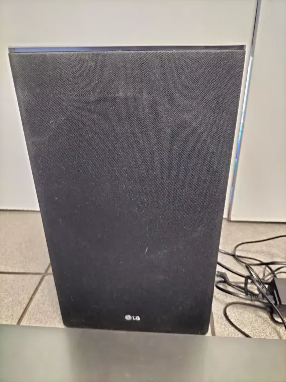 SOUNDBAR LG SK8 - 2.1 - WI-FI - BLUETOOTH