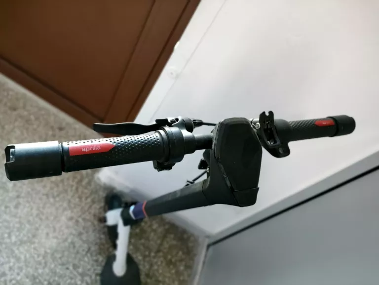HULAJNOGA ELEKTRYCZNA APRILIA E-SRZ !! OKAZJA !!