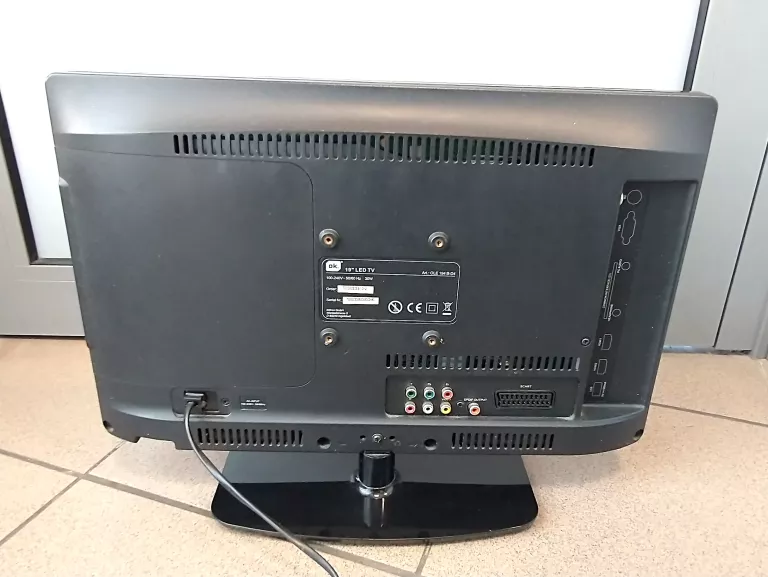 TELEWIZOR OK 19" LED TV +PILOT