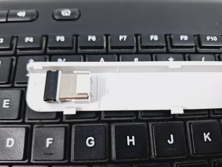 KLAWIATURA BEZPRZEWODOWA LOGITECH K400