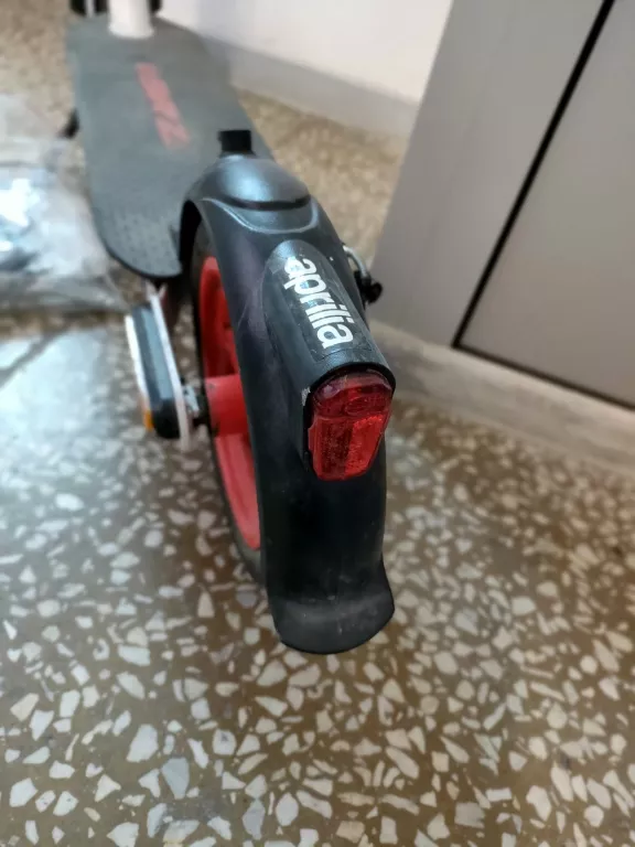 HULAJNOGA ELEKTRYCZNA APRILIA E-SRZ !! OKAZJA !!