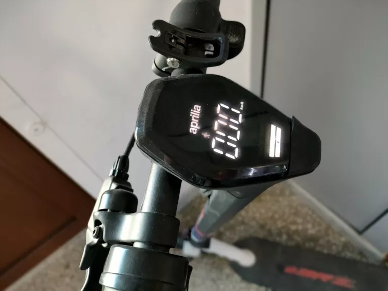 HULAJNOGA ELEKTRYCZNA APRILIA E-SRZ !! OKAZJA !!