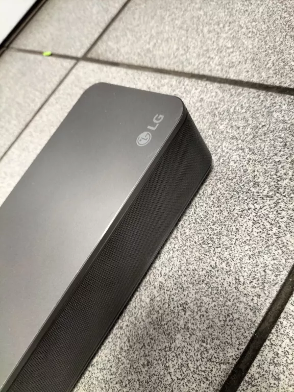SOUNDBAR LG SK8 - 2.1 - WI-FI - BLUETOOTH