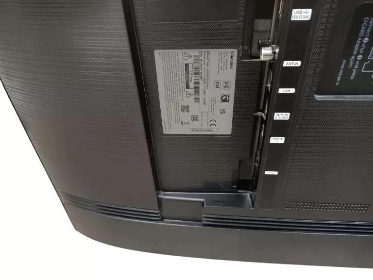 TELEWIZOR LED SAMSUNG UE55TU7022 4K SMART TV ZADBANY KOMPLET