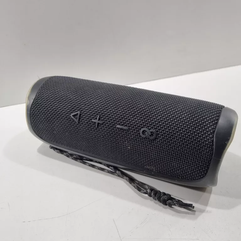 GŁOŚNIK PRZENOŚNY JBL FLIP 5 CZARNY 20 W