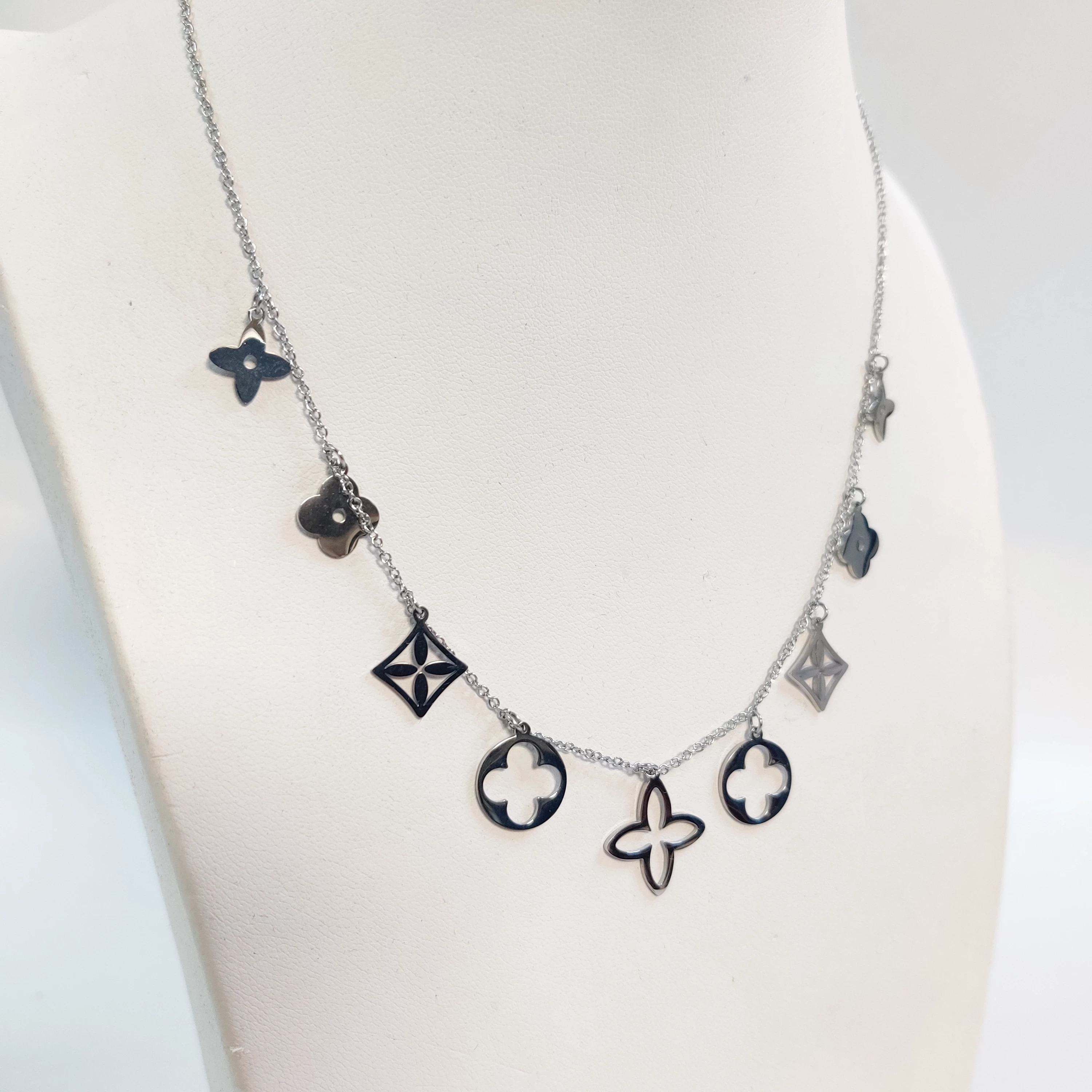 stalowa-celebrytka-gwiazdki-plac-daszynskiego-5-czestochowa-sj