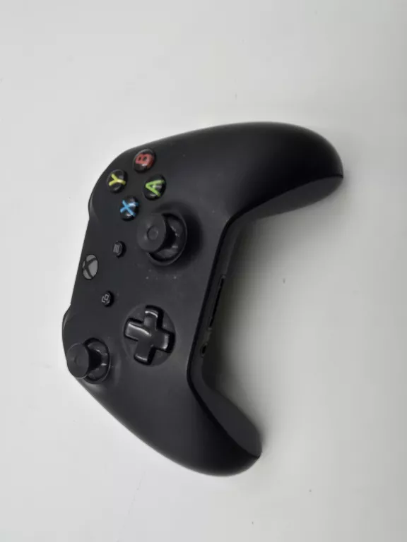 KONSOLA XBOX ONE S 500GB 1681 PAD GRA