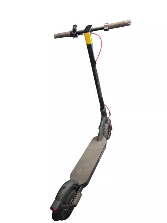 HULAJNOGA ELEKTRYCZNA XIAOMI ELECTRIC SCOOTER 4 PRO 700W, 45KM, 20KM/H