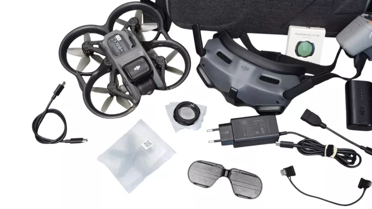 DRON DJI AVATA FLY SMART COMBO QF2W4K