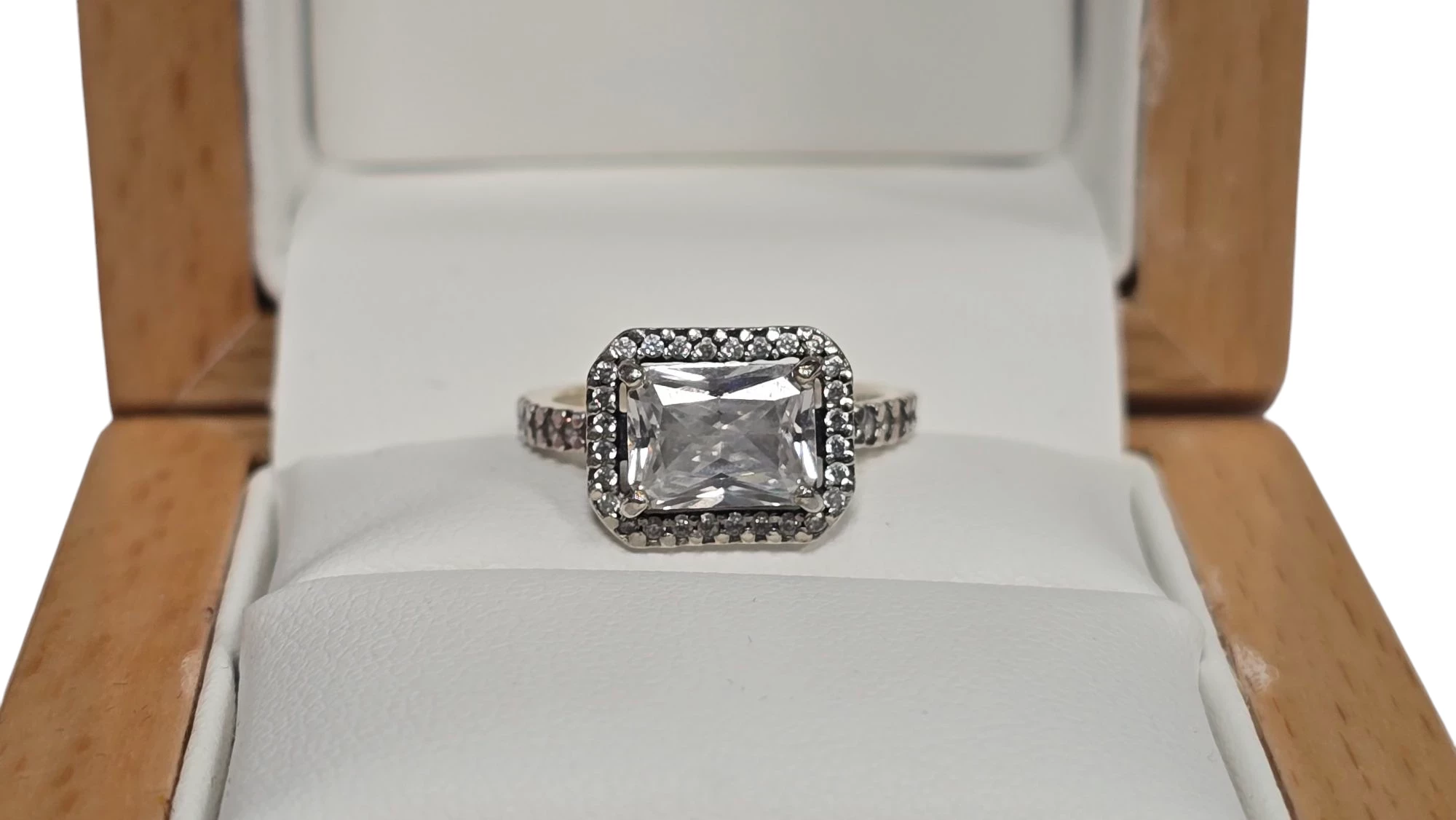 srebrny-pierscionek-pandora-300g-rozmiar-8-marka-248811-1985274