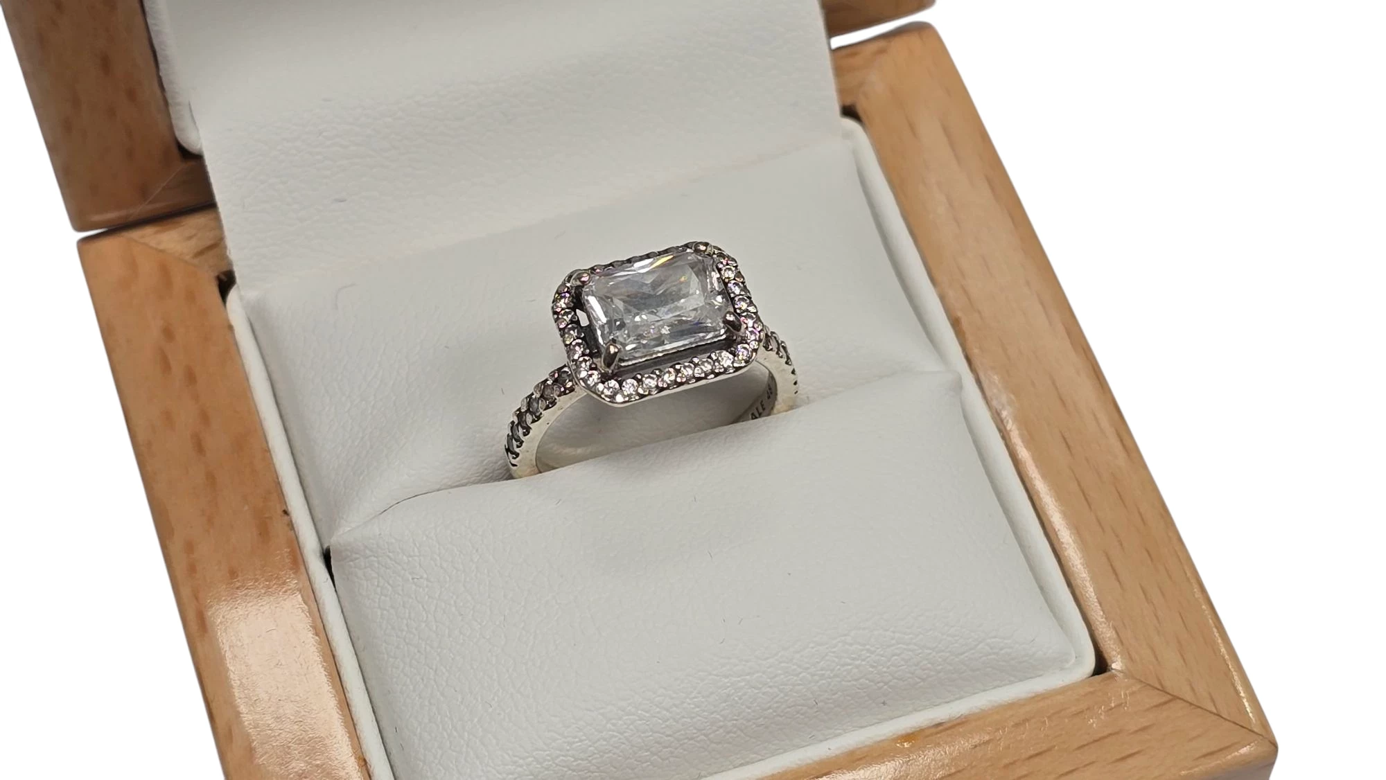 srebrny-pierscionek-pandora-300g-rozmiar-8-rynek-10-debica-tsc2