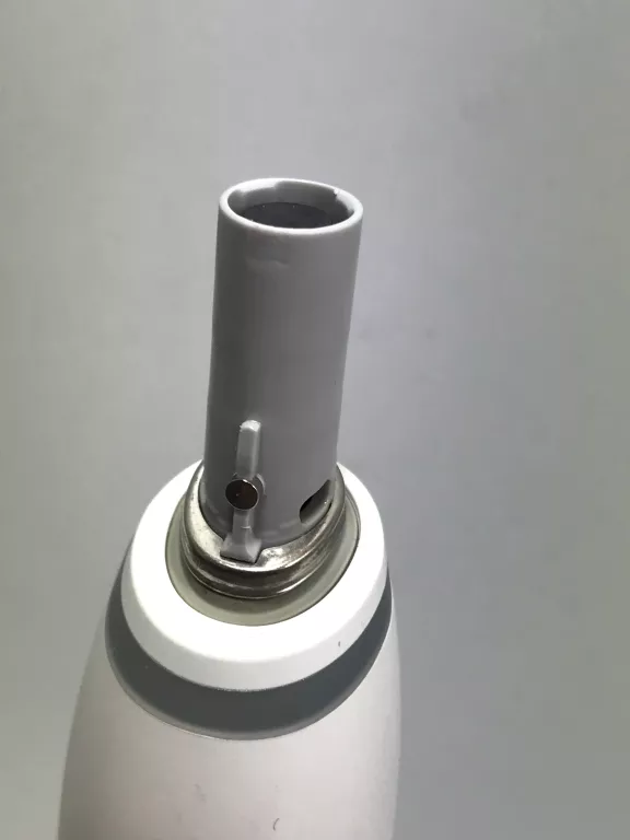 SZCZOTECZKA ORAL-B IO 8N BIAŁA 1 KONCÓWKA ŁADOWARKA