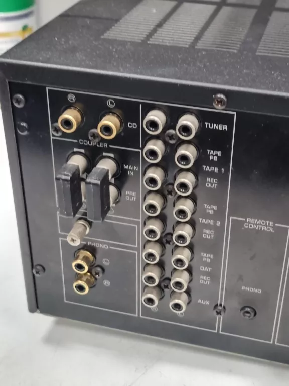 WZMACZNIACZ YAMAHA AX-1050
