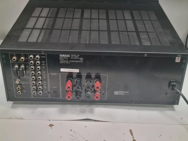 WZMACZNIACZ YAMAHA AX-1050