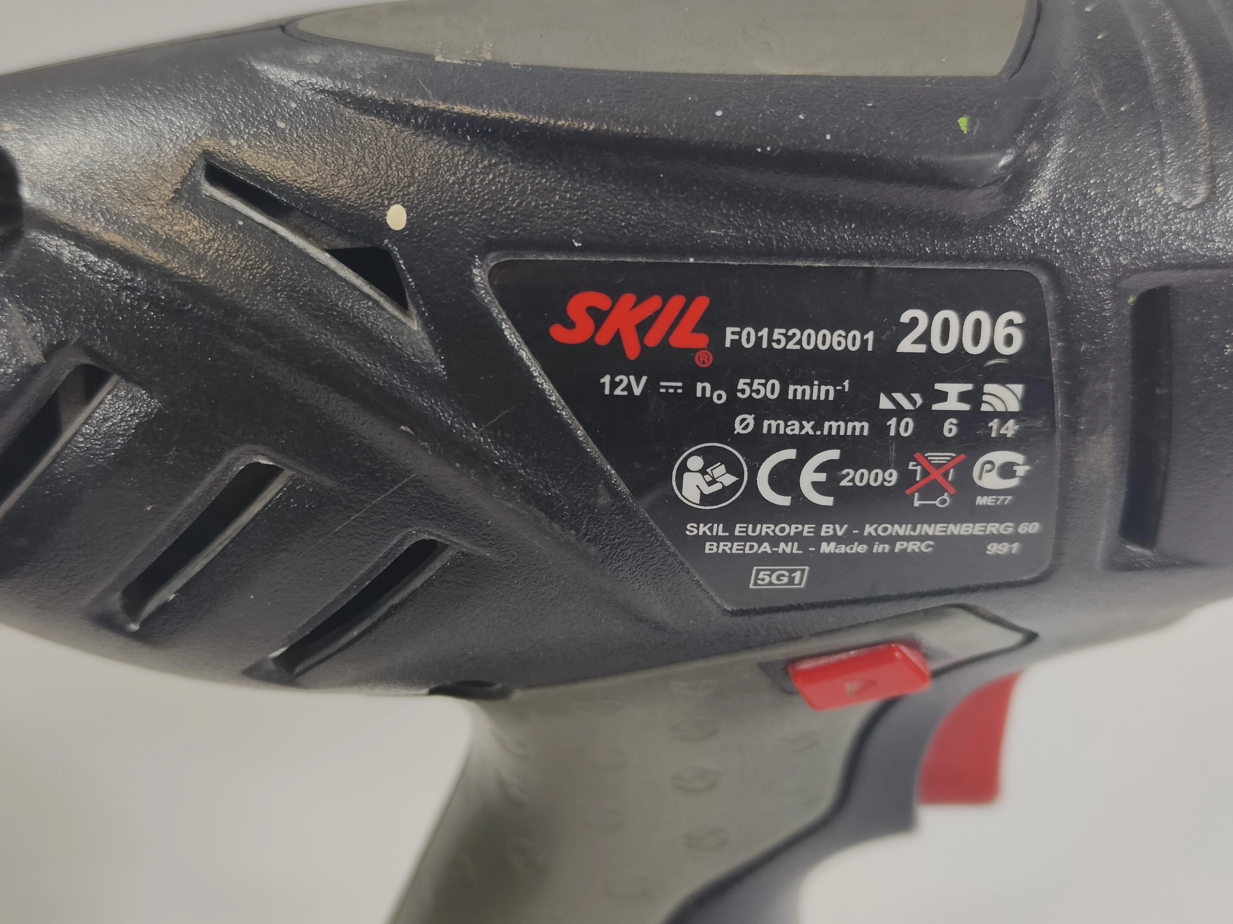 wkretarka-skil-f015200601-2006-plus-2-x-aku-i-ladowarka-walizka-zasilanie-209202-1769478