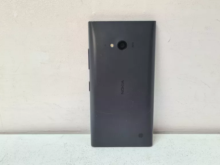 TELEFON NOKIA LUMIA 735 B/N