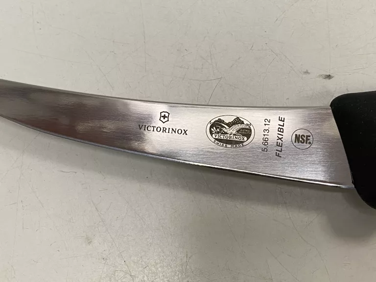 NÓŻ RZEŹNICZY VICTORINOX 5.6303.12 STAN BDB!