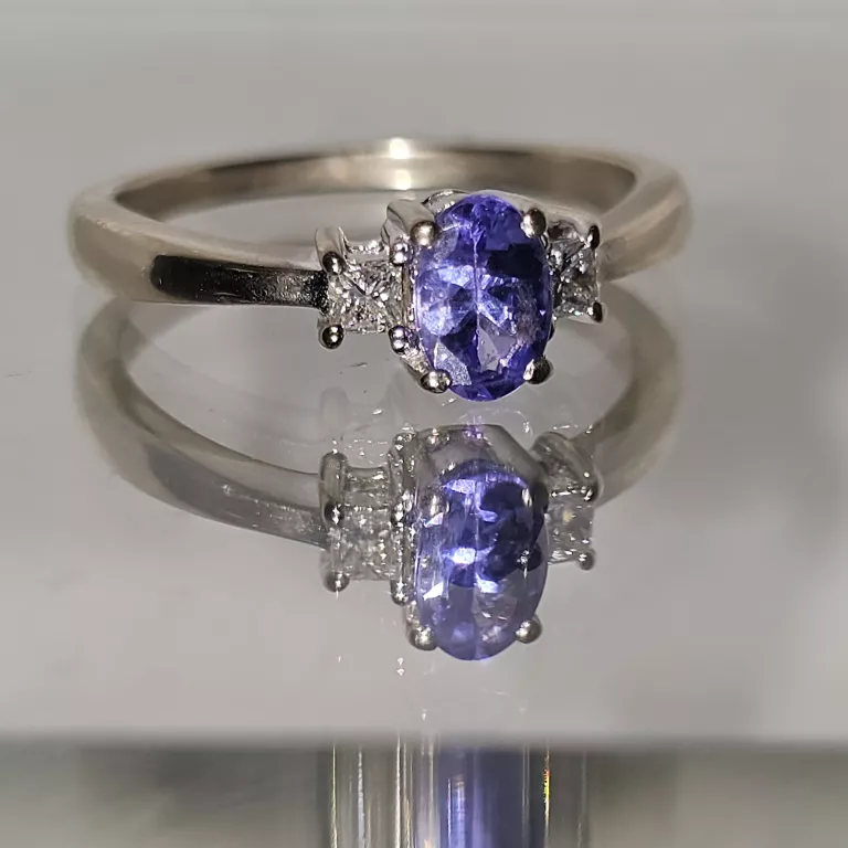 pierscionek-biale-zloto-z-tanzanitem-certyfikat-265g58513-rozmiarsrednica-wew-mm-372-13