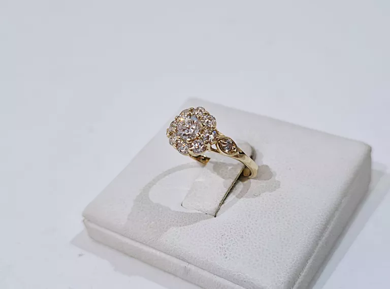 zloty-pierscionek-apart-333-216-cyrkonie-bogato-zdobiony-material-15835-2