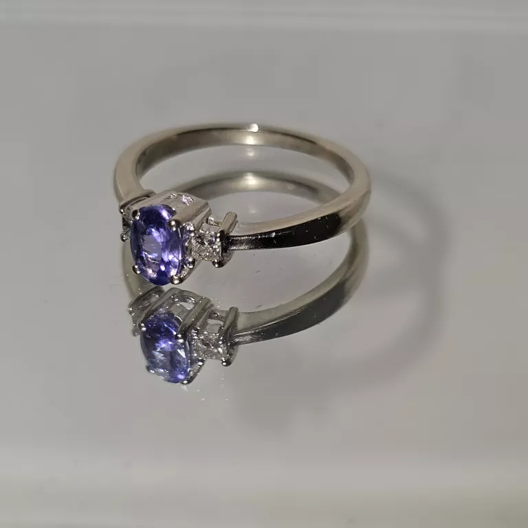 pierscionek-biale-zloto-z-tanzanitem-certyfikat-265g58513-material-15835-2