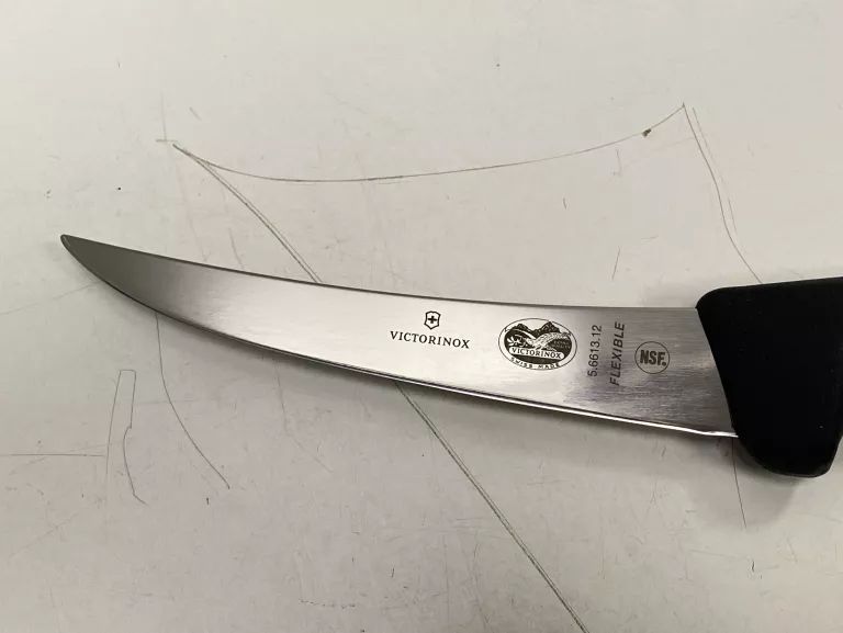 NÓŻ RZEŹNICZY VICTORINOX 5.6303.12 STAN BDB!