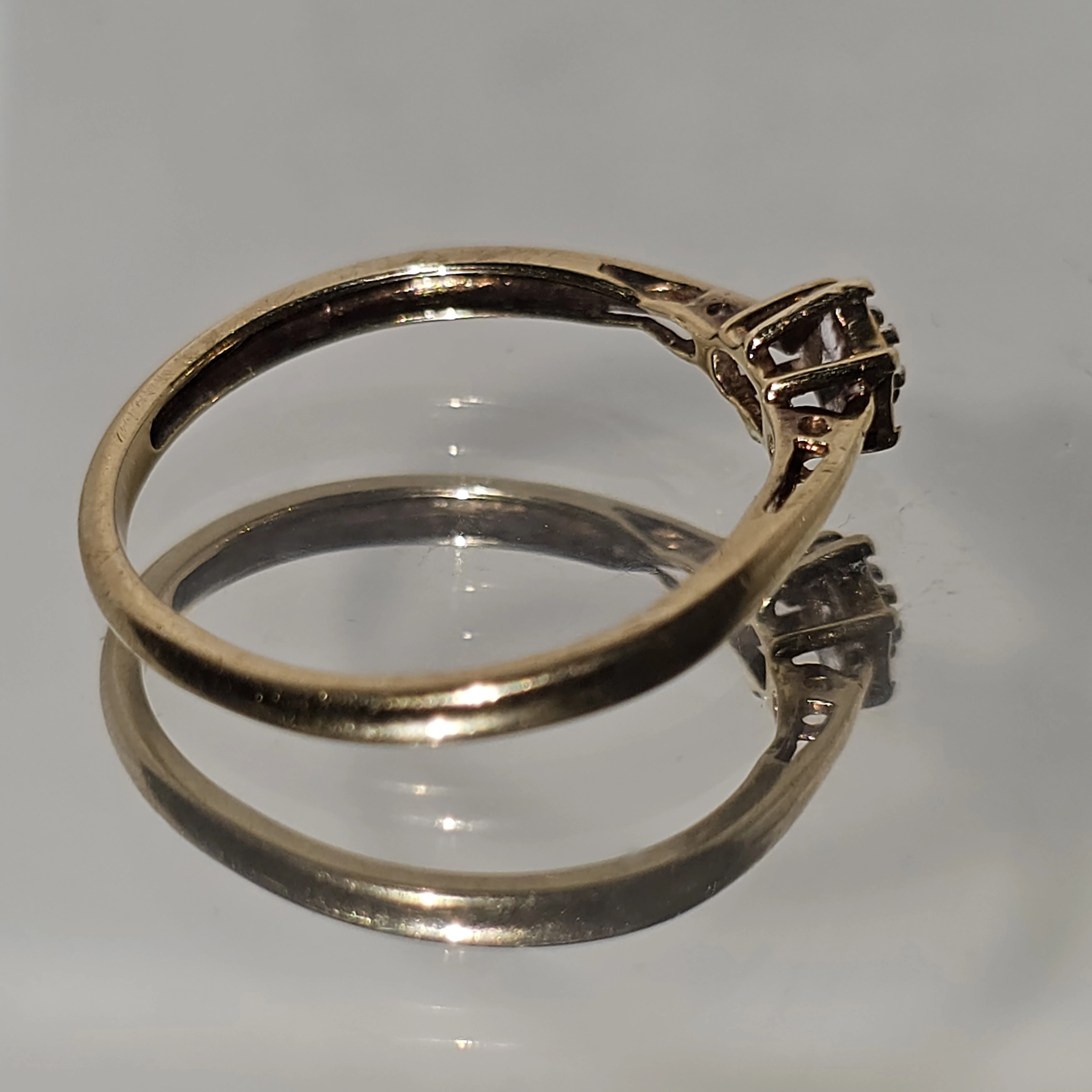 zloty-pierscionek-z-brylantem-certyfikat-098g33312-ean-gtin-5906803453294