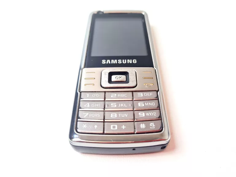 TELEFON SAMSUNG MODEL: SGH-L700