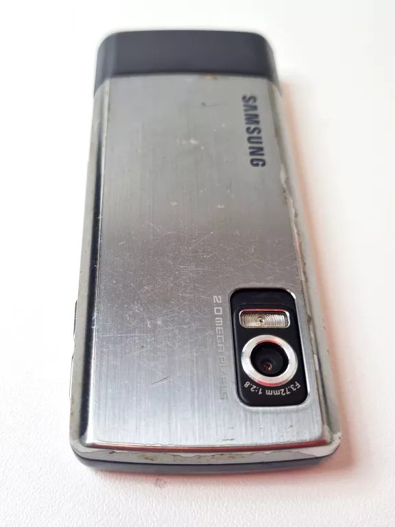 TELEFON SAMSUNG MODEL: SGH-L700