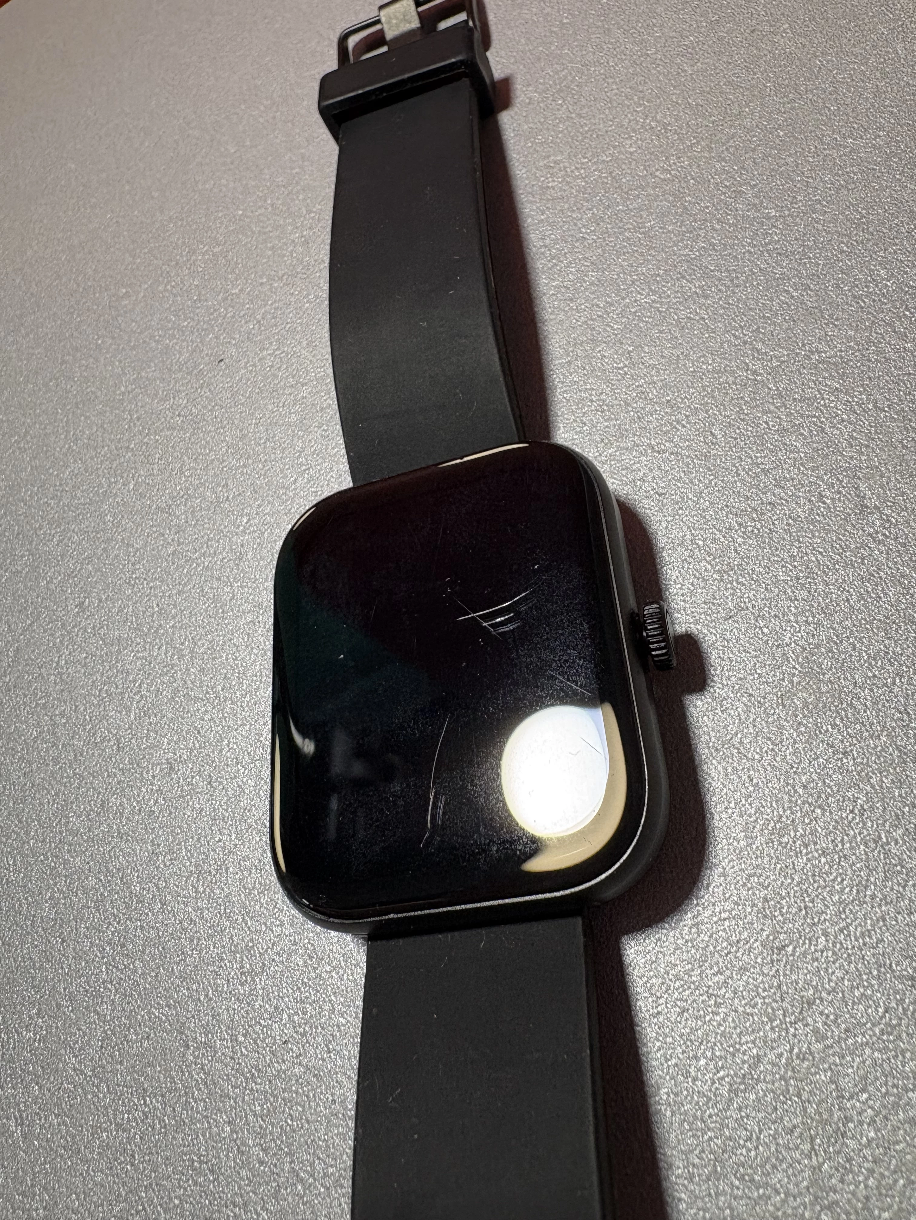 zegarek-smartwatch-avon-smart-v2-naderwany-pasek-emilii-gierczak-35-szczecin-rs