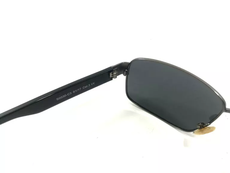 OKULARY PRZECIWSŁONECZNE MOCOA. ETUI