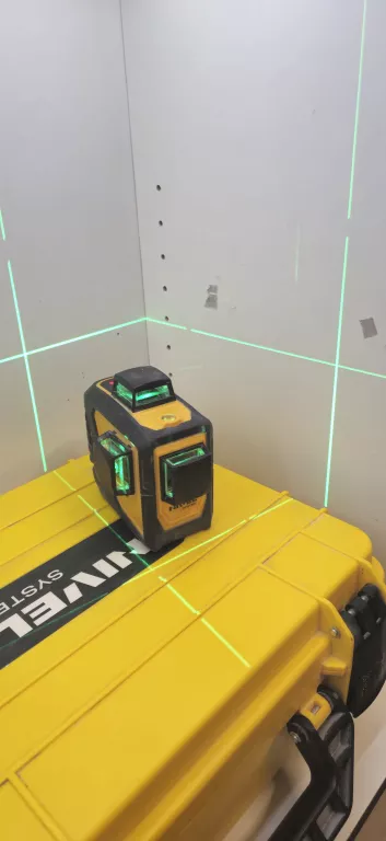 LASER KRZYŻOWY NIVEL SYSTEM CL3D-G KOMPLET