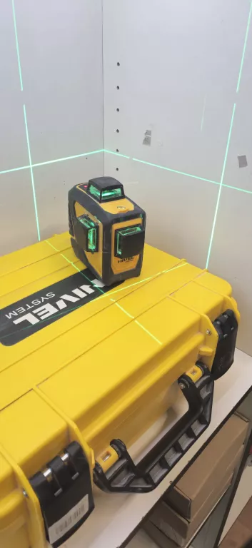 LASER KRZYŻOWY NIVEL SYSTEM CL3D-G KOMPLET