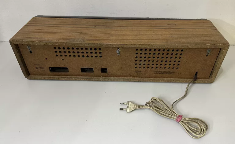 RADIO UNITRA ŚNIEŻNIK R 502