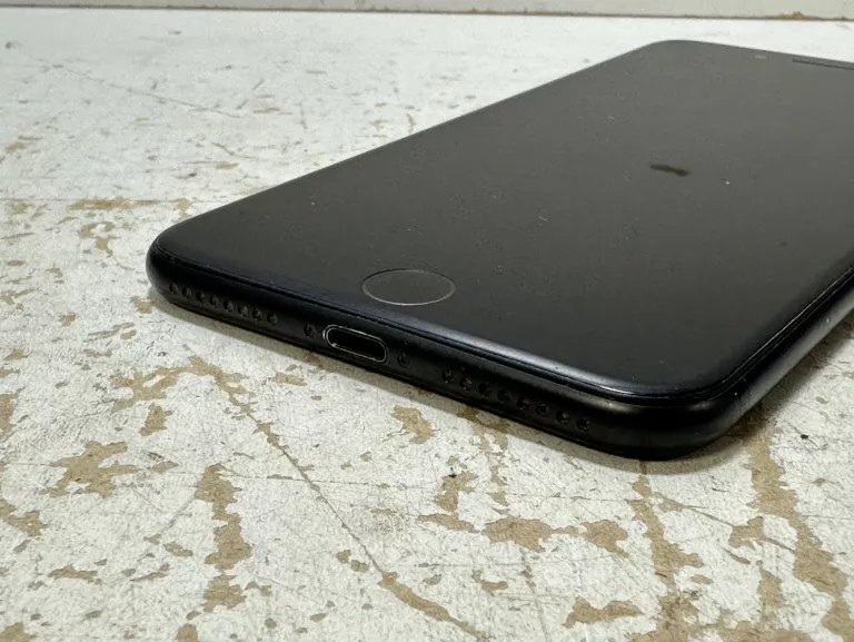 TELEFON IPHONE 7 PLUS 32GB 62% *OPIS*