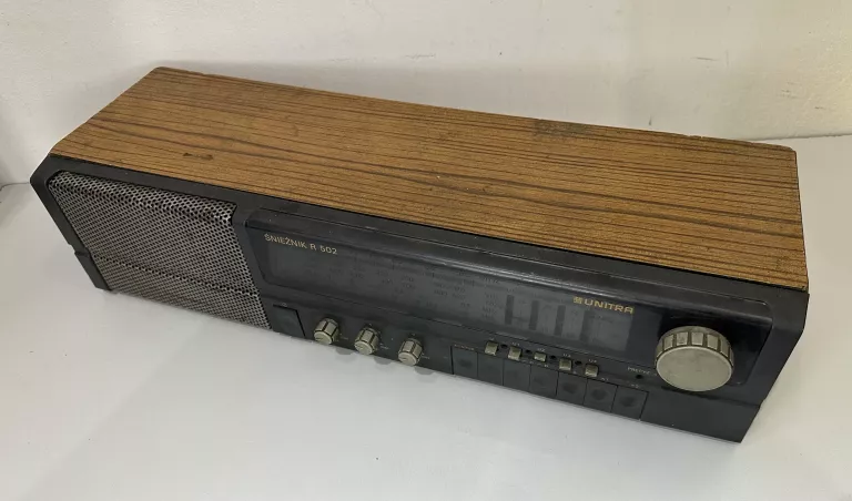 RADIO UNITRA ŚNIEŻNIK R 502
