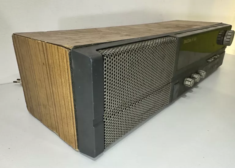 RADIO UNITRA ŚNIEŻNIK R 502