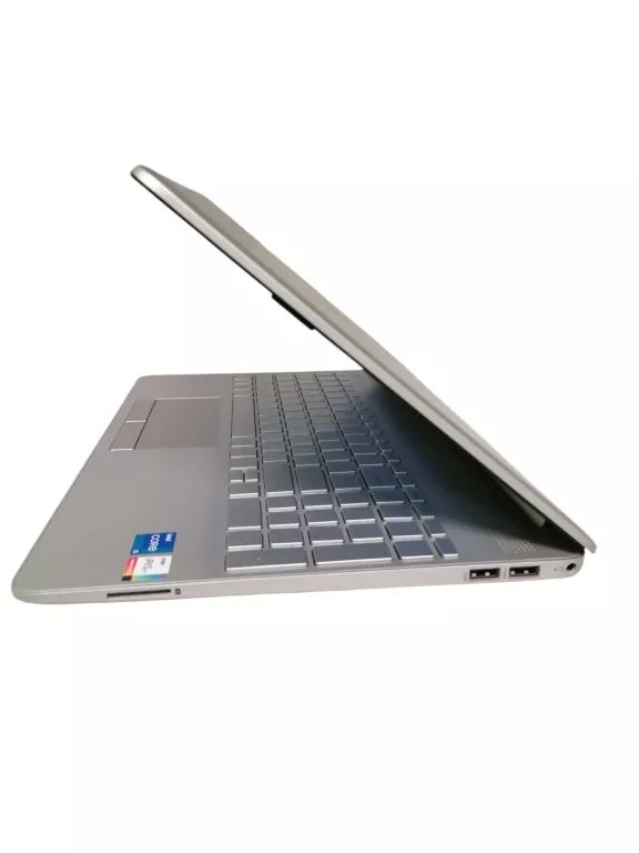 LAPTOP HP 15-DW3113NW 15,6" INTEL CORE I5 8\512GB FUTERAŁ