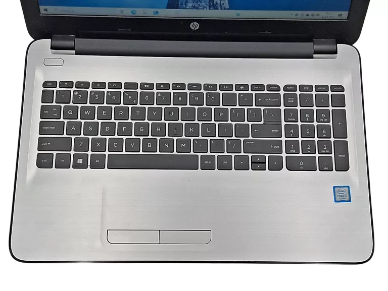 LAPTOP HP 15-AY152NW 15,6" I5-7200U 8/256GB SSD INTEL HD GRAPHICS 620