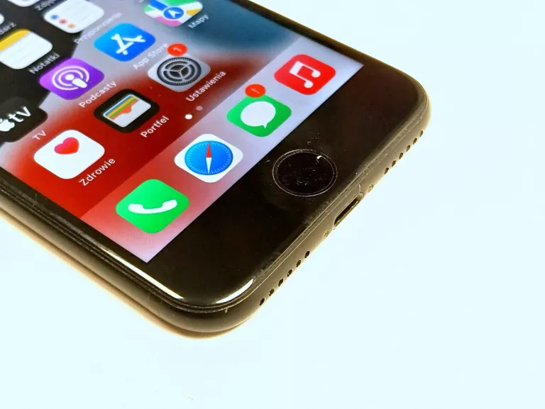 TELEFON IPHONE 7 128GB + ŁADOWARKA, BATERIA 100%