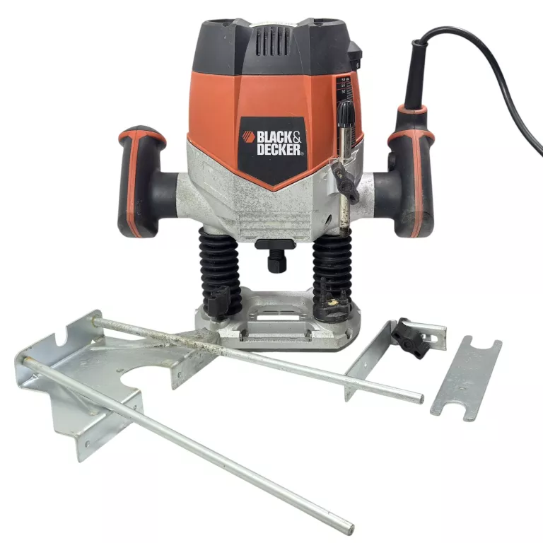 FREZARKA BLACK & DECKER KW900E WALIZKA