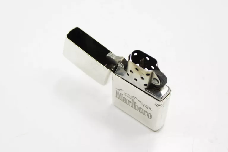 ZAPALNICZKA ZIPPO MARLBORO