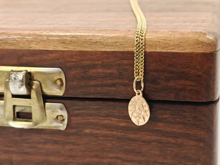 medalik-matka-boska-rozowe-zloto-dewocjonalja-585-104g-9x18mm-material-15835-2