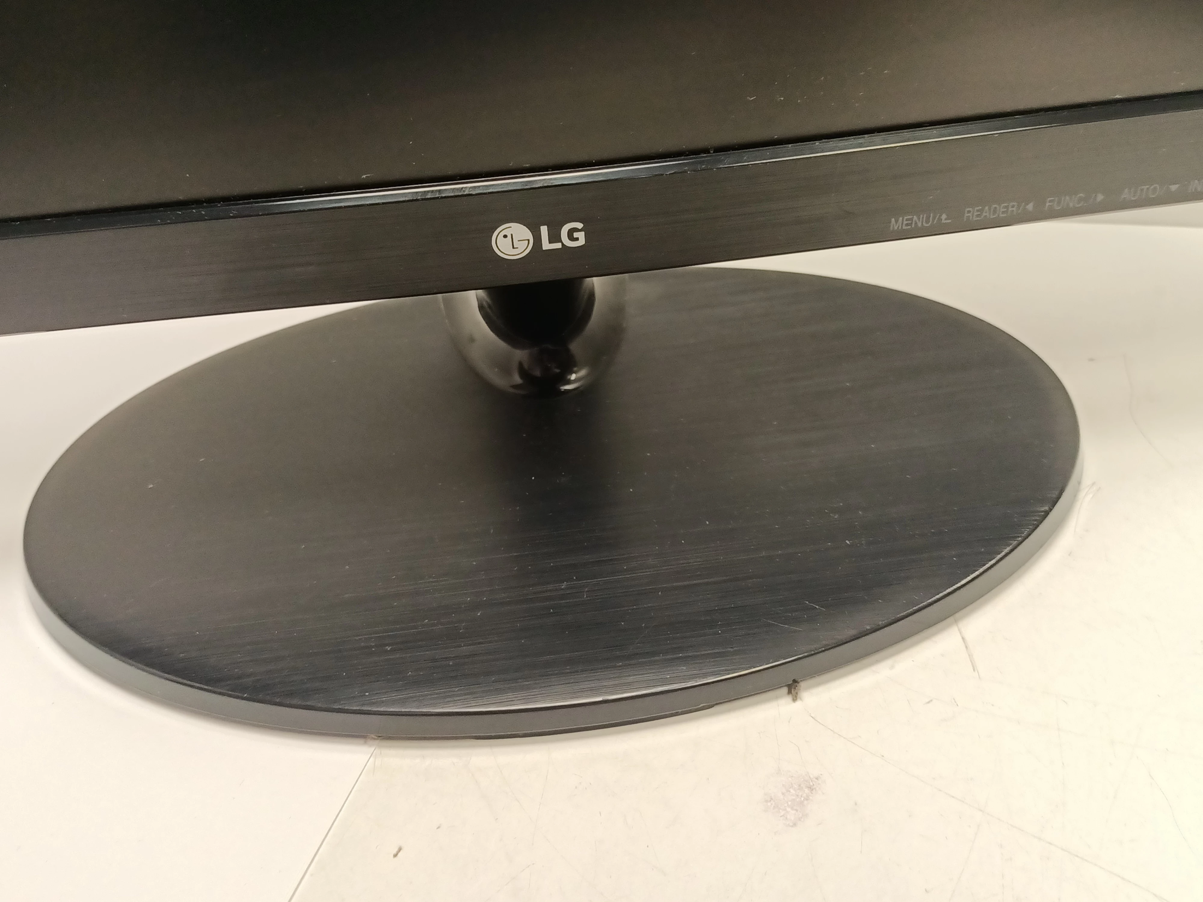 lg-22m38a-22-full-hd-monitor-led-idealny-do-biura-i-domu-marka-248811-950877