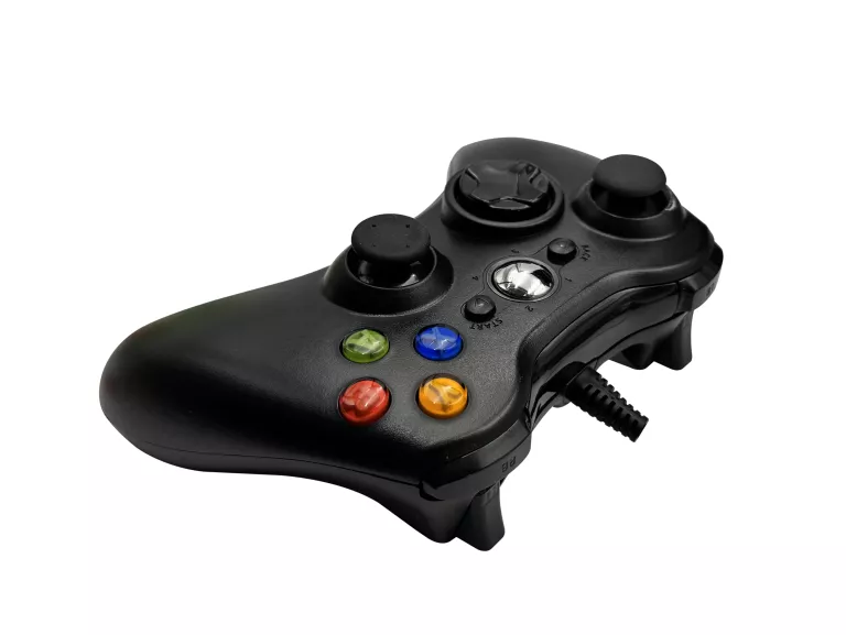 KONSOLA MICROSOFT XBOX 360E 4GB MODEL 1538 - KINECT + PAD + GRY!