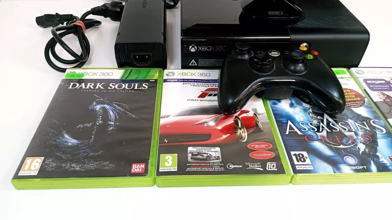 KONSOLA XBOX 360 E 250GB / PAD / KINECT / GRY 5 SZTUK