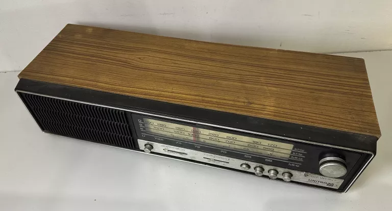 RADIO UNITRA DIORA GIEWONT