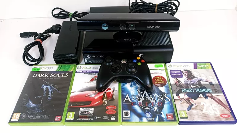 KONSOLA XBOX 360 E 250GB / PAD / KINECT / GRY 5 SZTUK