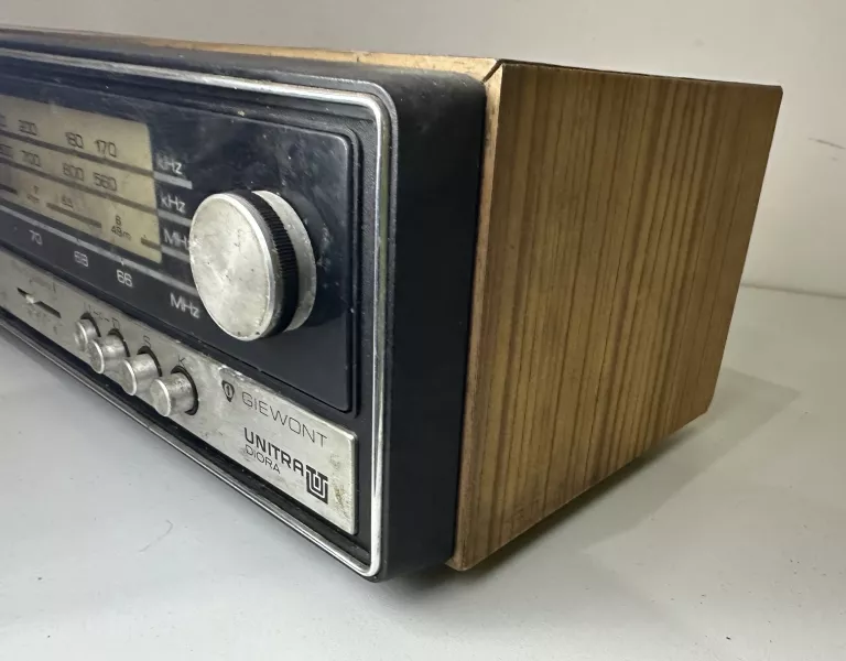 RADIO UNITRA DIORA GIEWONT