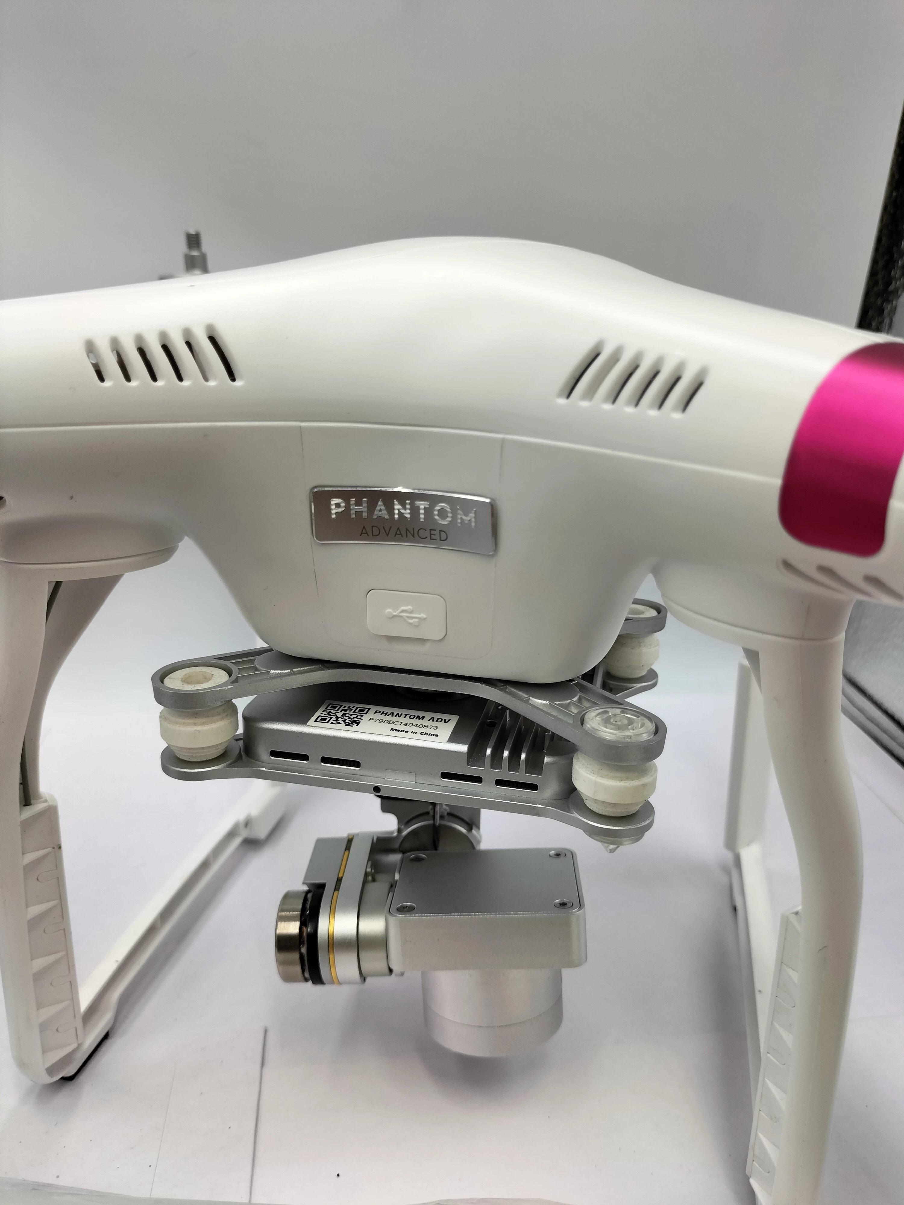 dron-dji-phantom-4-advanced-kod-producenta-1551480